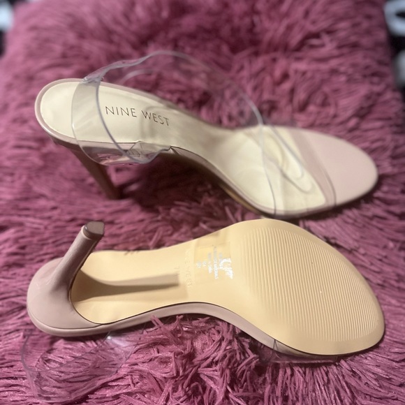 NWT Nine West Nude/Clear Heels Size 7M - Picture 5 of 6
